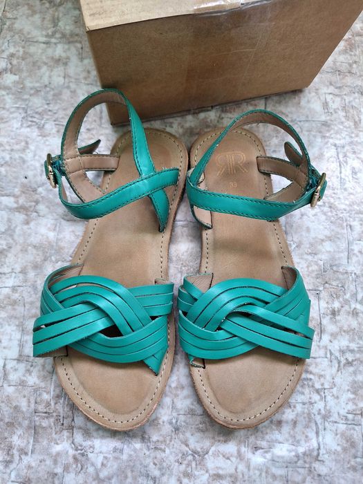 Босоніжки для дівчинки