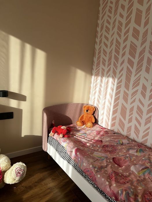 Сучасний таунхаус з ремонтом та меблями і великою ділянкою Крихівці