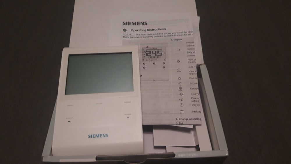 Regulator, sterownik, termostat SIEMENS RDE100, S55770-T278 230V AC