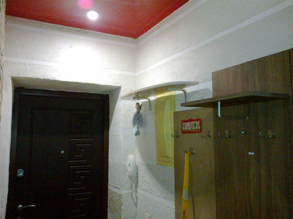 ЗДАМ красиву 2 Кім.Кв(Сучас.РЕМОНТ)Меблі,Пральна,Холодильк)Світло 24-7