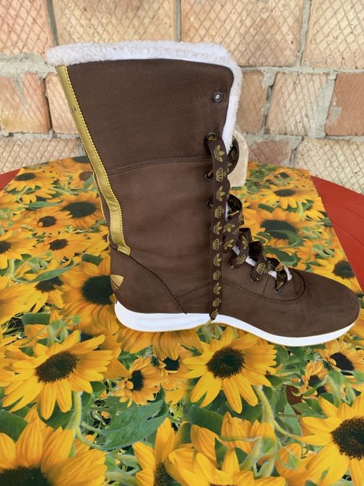 Жіночі зимові черевики Adidas 40 розмір
