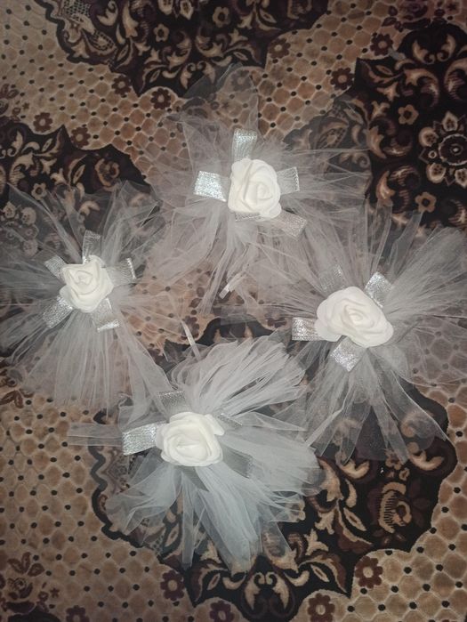 Свадебное украшение на машину