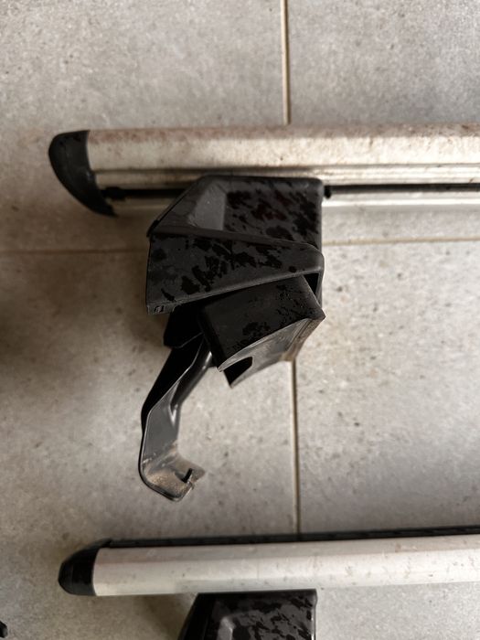 Thule EVO WIngBar 135cm, rapid EVO 5088, stopy 7105. Renault scenic