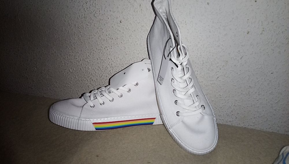 44 Buty z tęczą, lgbt, tęczowe, tolerancyjne trampki