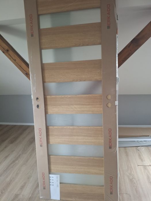 Drzwi nowe 80L z ościeżnicą