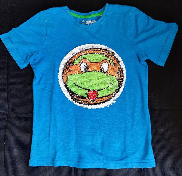 Conjunto 3 T-shirts criança - tamanho 128 - 7/8 anos