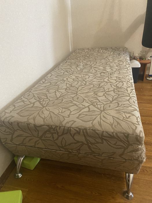 Диван одномісний