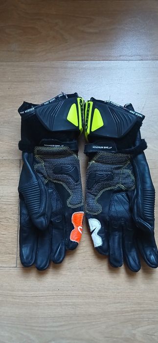 Luvas Pele Alpinestars GP Tech V2 - Novas