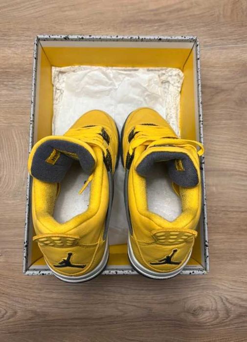ButyDamskie Air_Jordan_4_retro_tour_yellow_Uniseks R.41