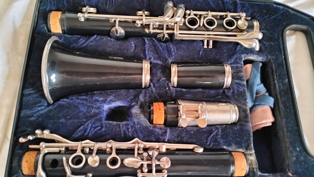 Clarinete Yamaha YCL 24