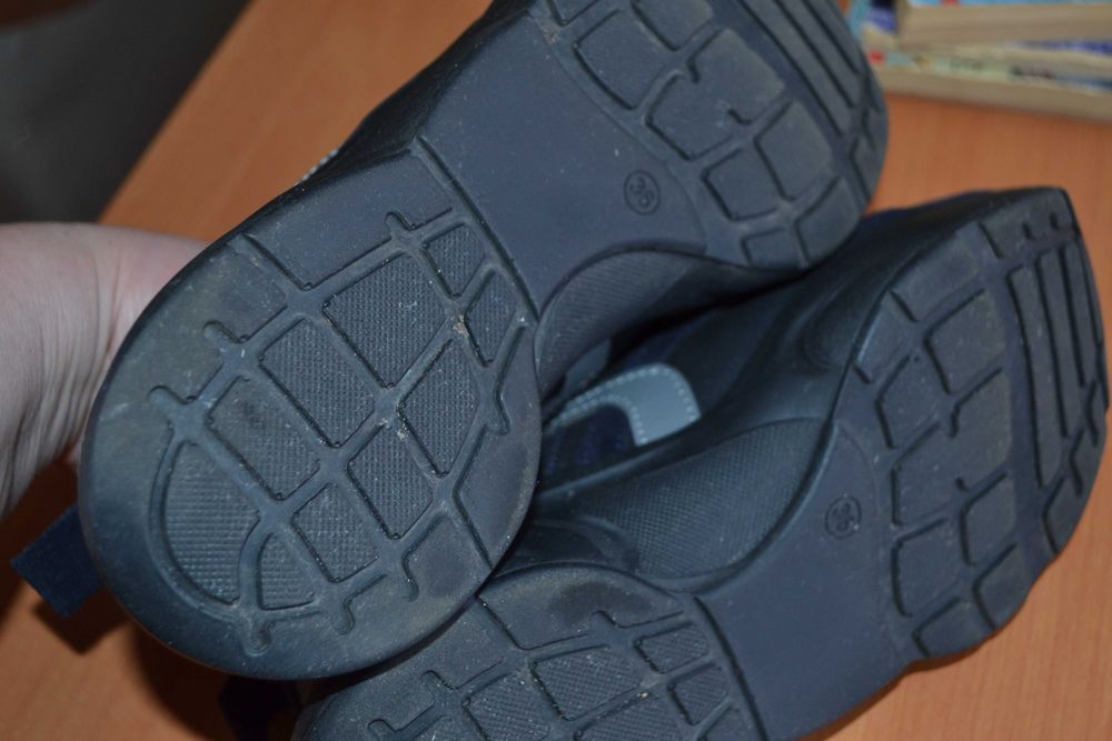 Кросівки шкіряні MAURIZI