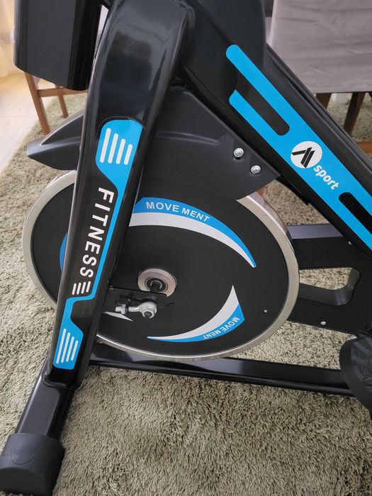 Rowerek rower stacjonarny spinningowy treningowy.