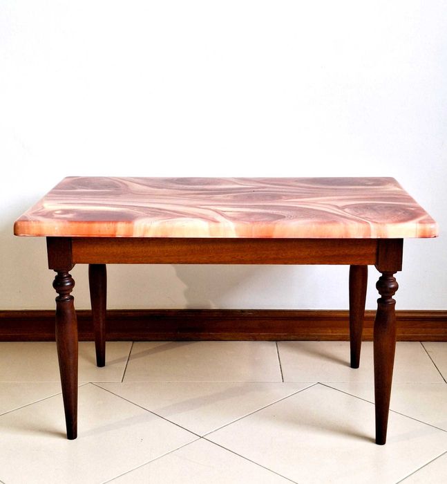 Mesa de centro vintage de resina 70s.