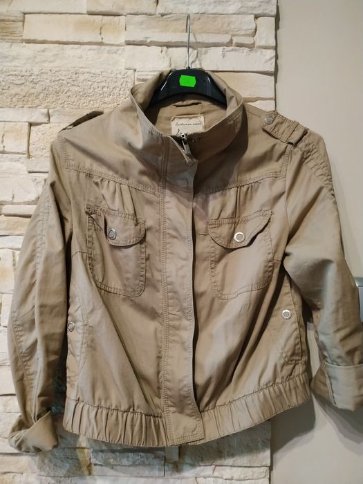 Kurteczka damska beżowa Stradivarius
