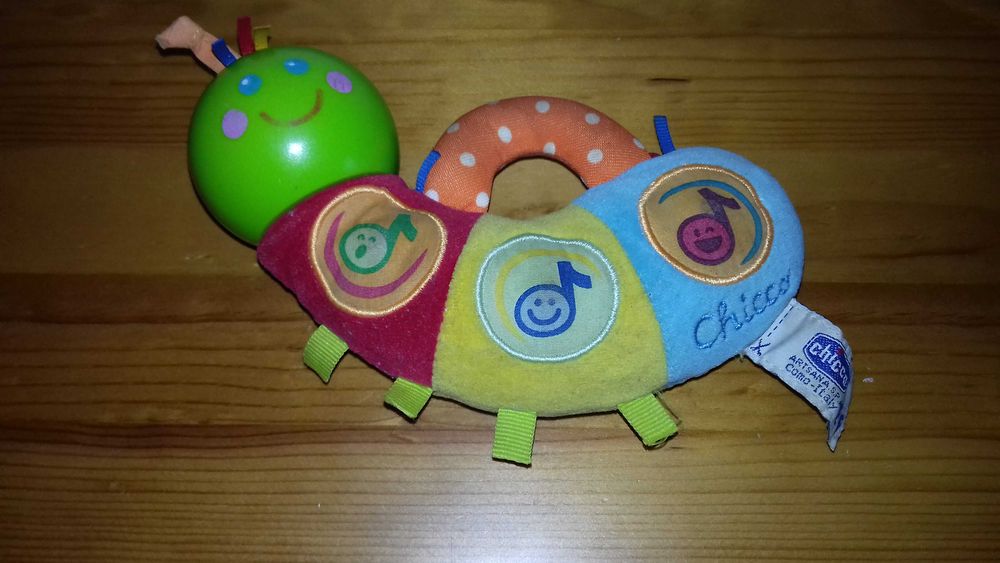 Brinquedo lagarta musical Chicco