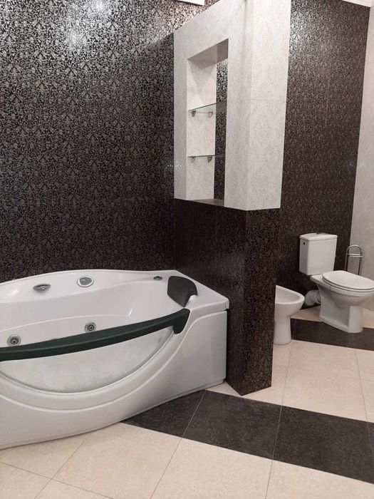 Здам 3-х к. квартиру на вул. Хрещатик, 27Б в будинку з ГЕНЕРАТОРОМ