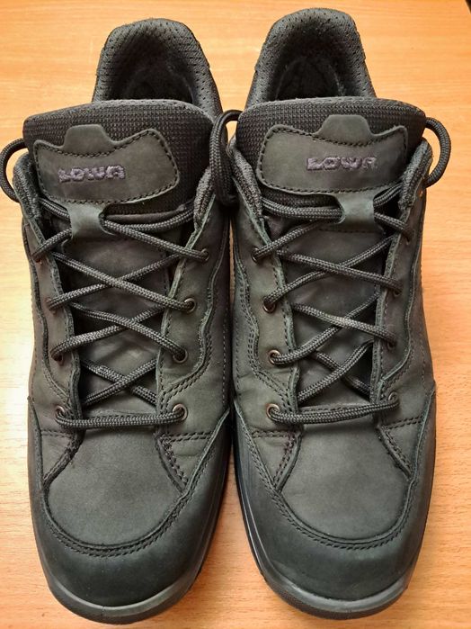 Кроссовки  LOWA Gore Tex  оригинал размер 44 СТЕЛЬКА 28.5см