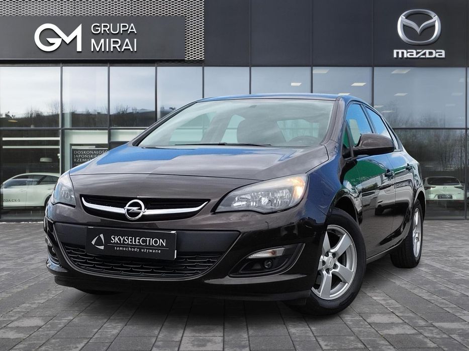 Opel Astra Opel Astra Iv / 1.6 Benzyna / 115 Km / Manualna /