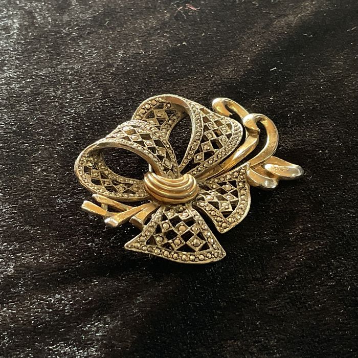 Broche peça vintage 5 cm