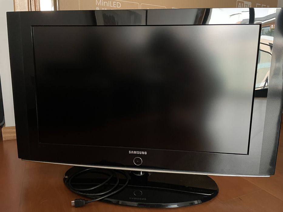 TV Samsung LCD 32 polegadas