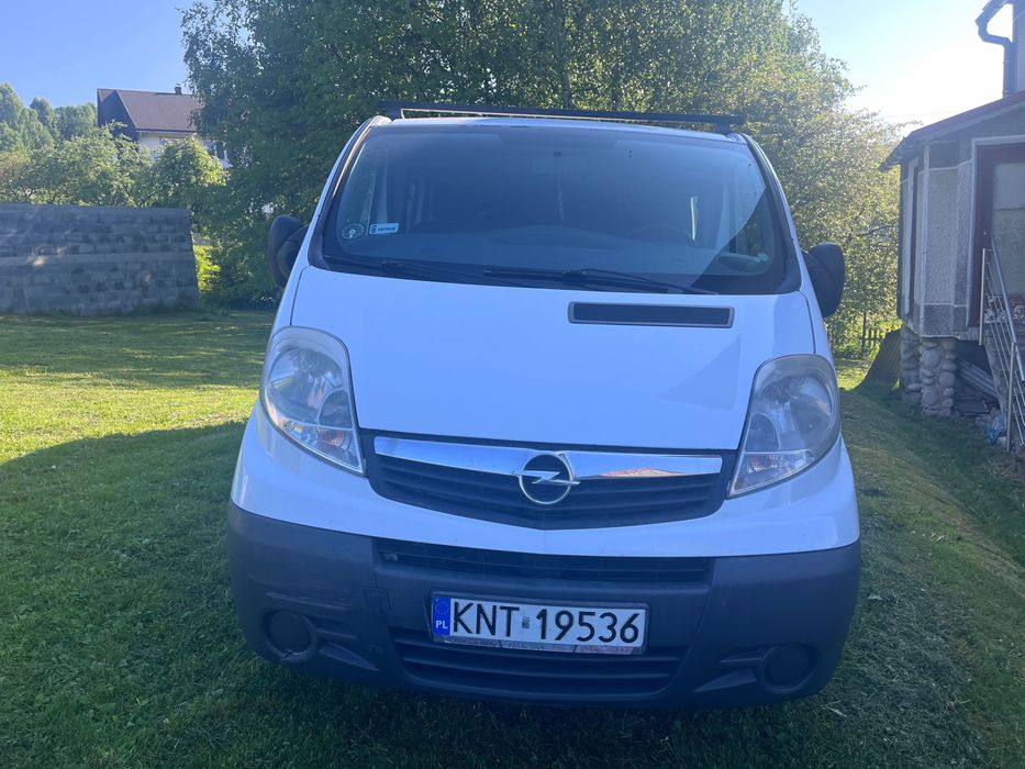 Opel vivaro 2.0 2011 rok