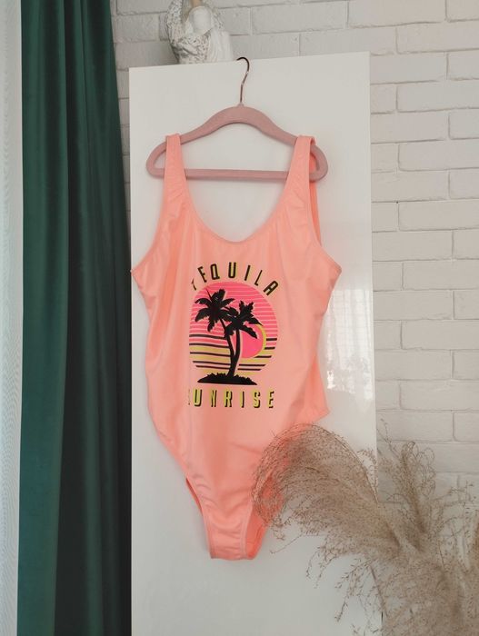 Malibu strój nowy r 40