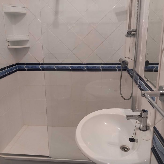Quartos individuais vista Rio Madre Deus Lisboa