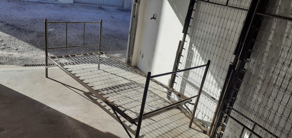 Cama beliche em ferro