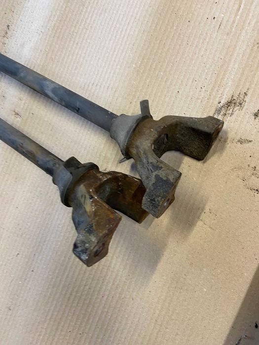 Toyota 4Runner Hilux Surf Drążek Skrętny Prawy Lewy