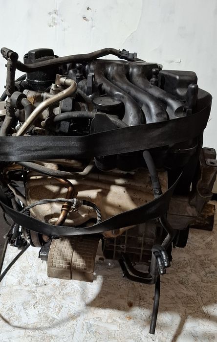 Мотор двигун двигатель AVU Vw Golf 4 Audi A3 Skoda Octavia 1.6 8V