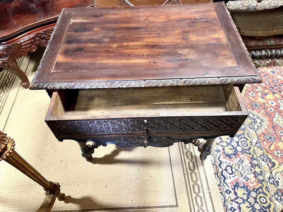 Mesa antiga tipo gotico imperio seculo 19