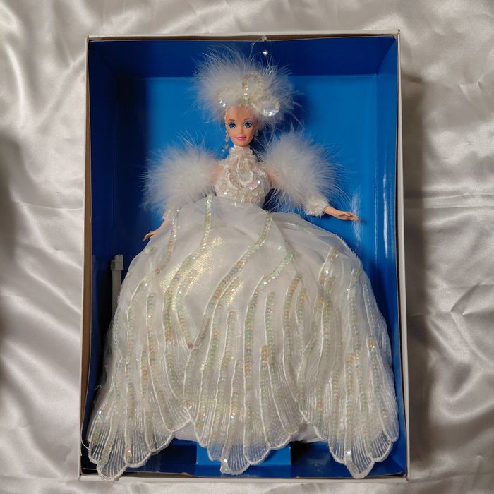 Колекційна лялька Snow Princess Barbie, 1994 рік снігова принцеса барбі