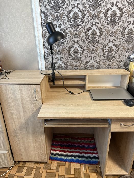 Продам компʼютерний стіл