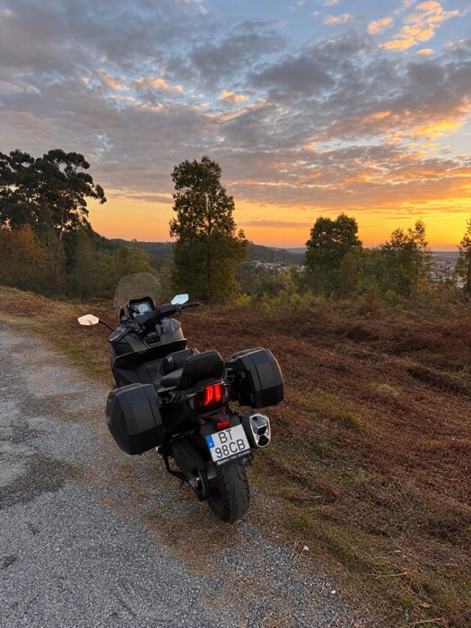 Kymco CV3 + Kit Malas laterais Shad 2025