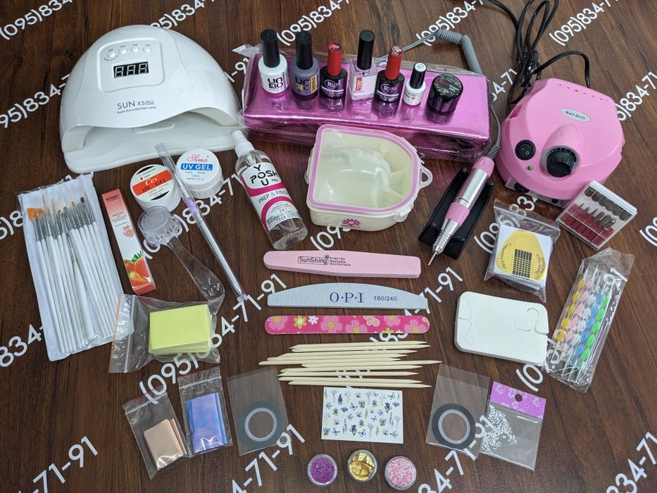 Набір для манікюру. Набор для маникюра. Наращивание ногтей