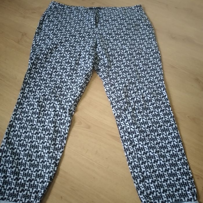 Spodnie damskie firmy mohito