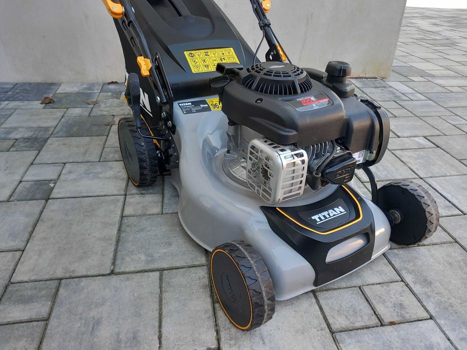 Kosiarka spalinowa z napędem Titan silnik Briggs&Str e300 jak nowa!!