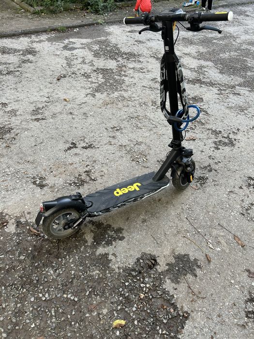 Електросамокат Jeep JUC