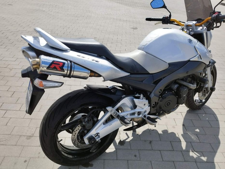 Suzuki gsr 600 2006