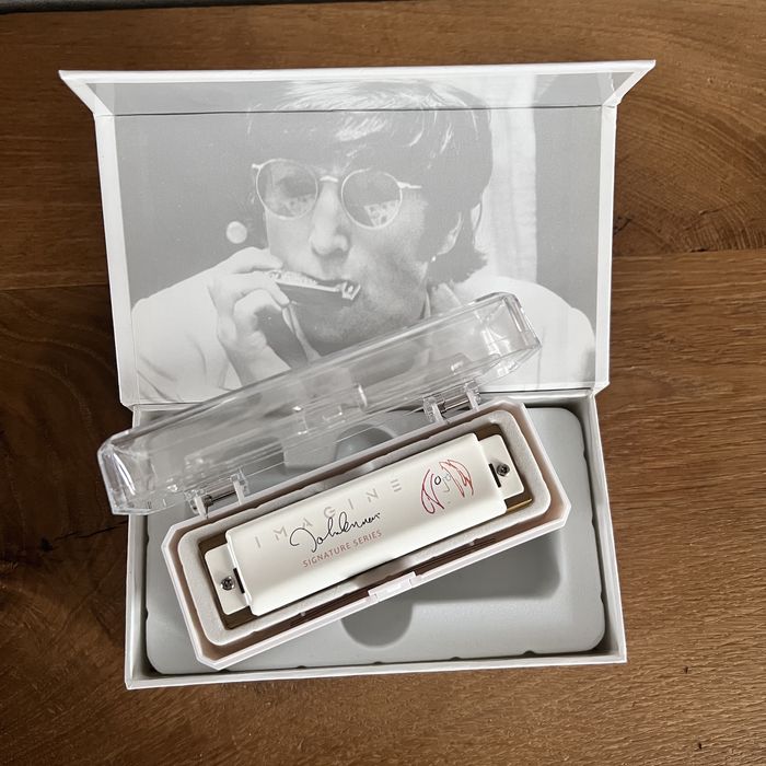 Губная гармошка Hohner John Lennon Signature series C