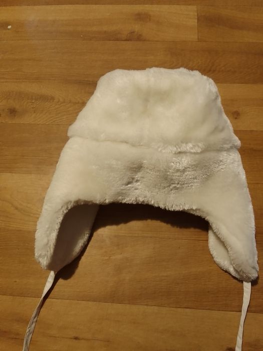 Czapka zimowa biała
