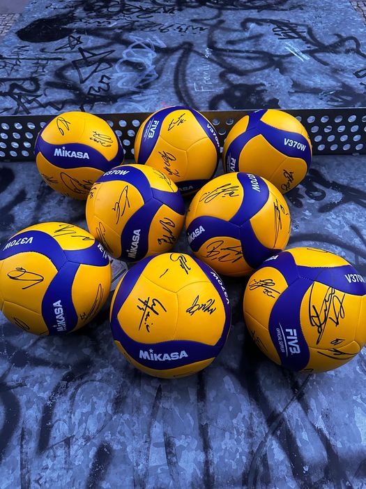 Siatkarze - piłka z autografami reprezentacja polski z olimpiady 2024