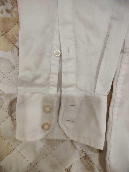 Camisa Branca  em excelente estado.
