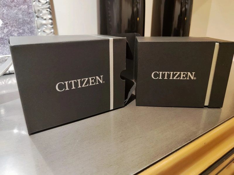 Citizen automático com caixa e papeis