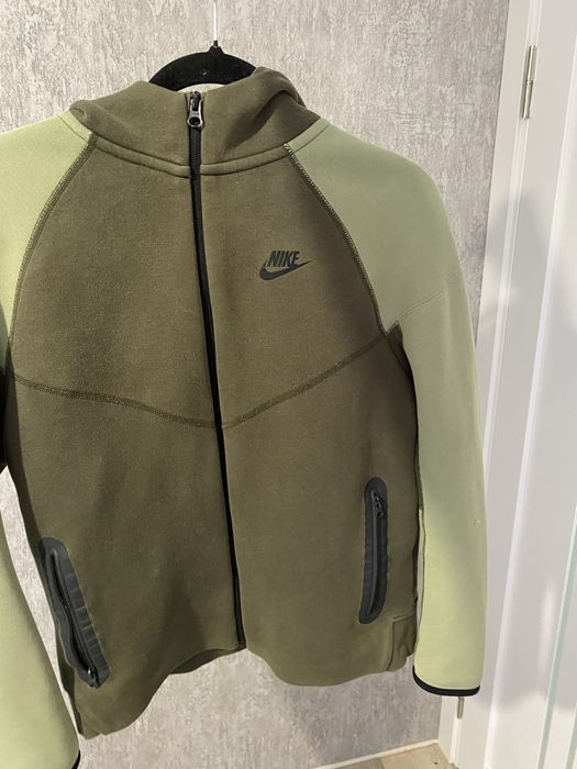 nike tech fllees
