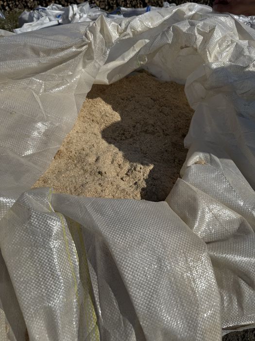 Продам грабову тирсу 1000 грн за куб