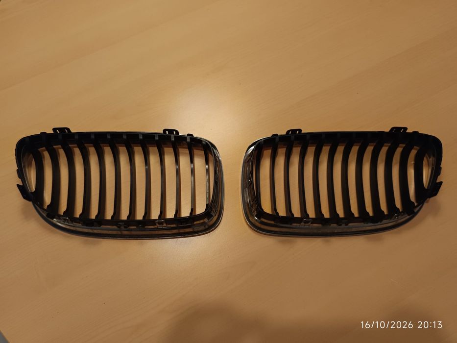 Grelhas de radiador Originais BMW E90/91 LCI (2007–2011)