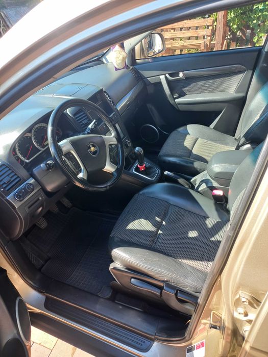 продати авто Chevrolet Captiva