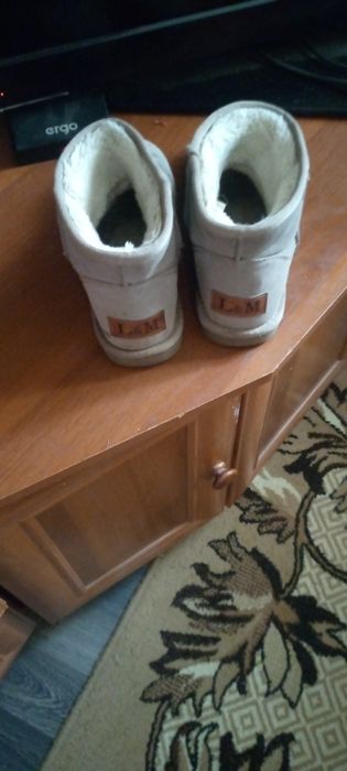 Продам уги на меху.