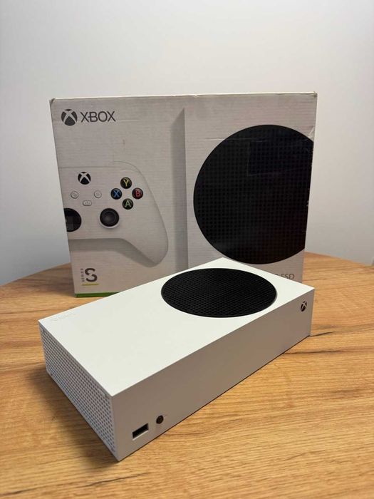 Xbox Series S stan idealny, 2 pady, pudełko, okablowanie, polecam!